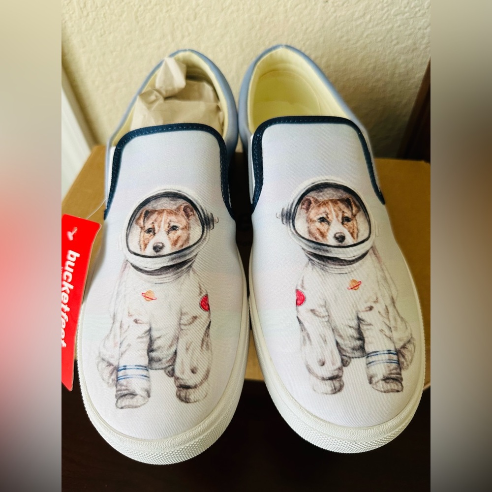 Bucketfeet slip on sneakers